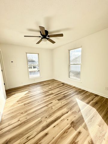 709 S Russell St, Portland, TN 37148