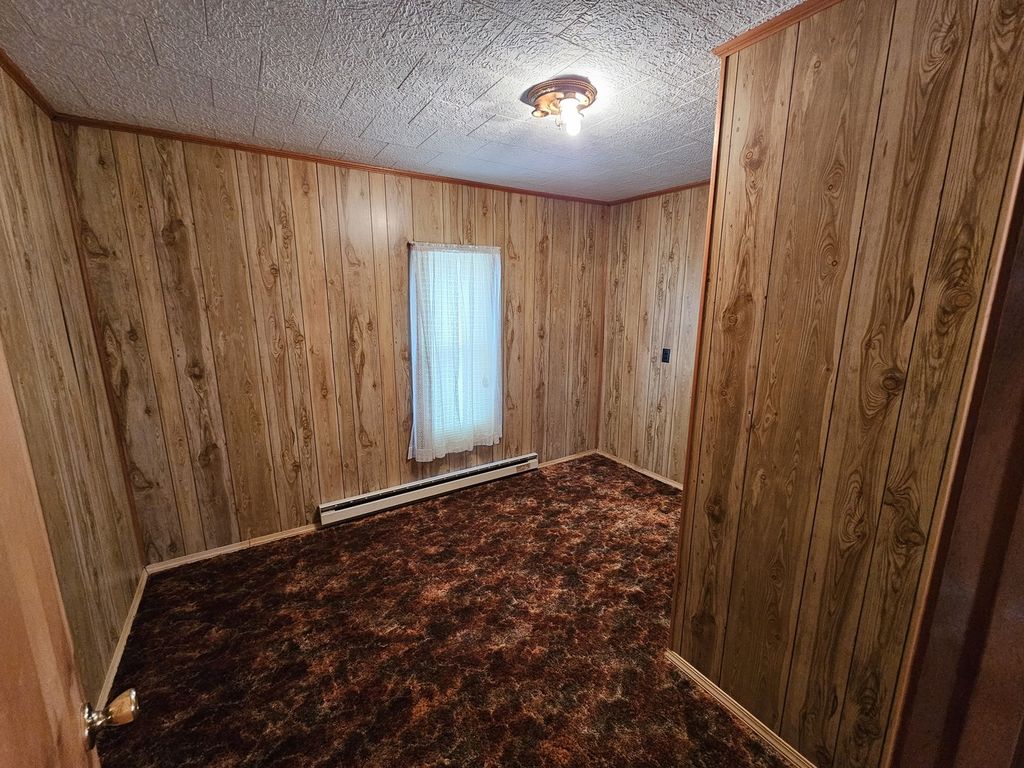 Image 21 of property listing at 14104 E Game Farm Road, Mt Vernon, IL 62864