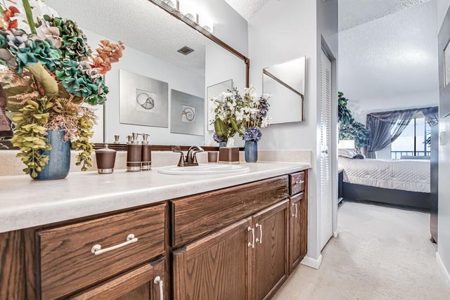 7915 Willow Spring Drive 1223, Lake Worth, FL 33467