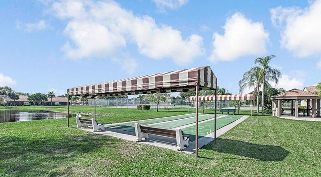 7915 Willow Spring Drive 1223, Lake Worth, FL 33467