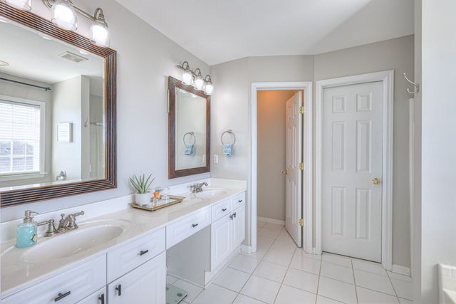437 Old Towne Dr, Brentwood, TN 37027