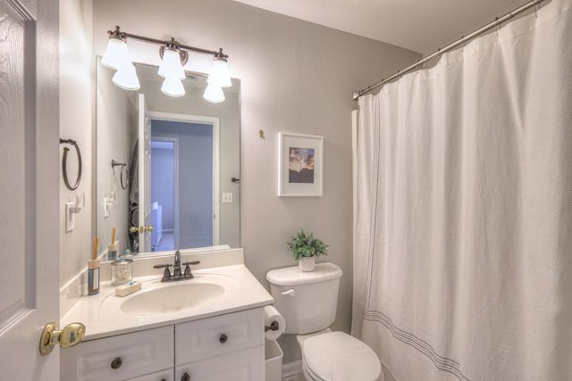437 Old Towne Dr, Brentwood, TN 37027