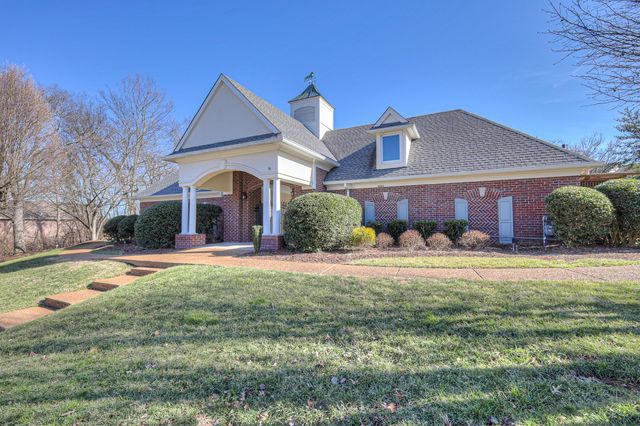 437 Old Towne Dr, Brentwood, TN 37027