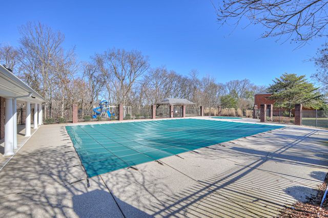 437 Old Towne Dr, Brentwood, TN 37027