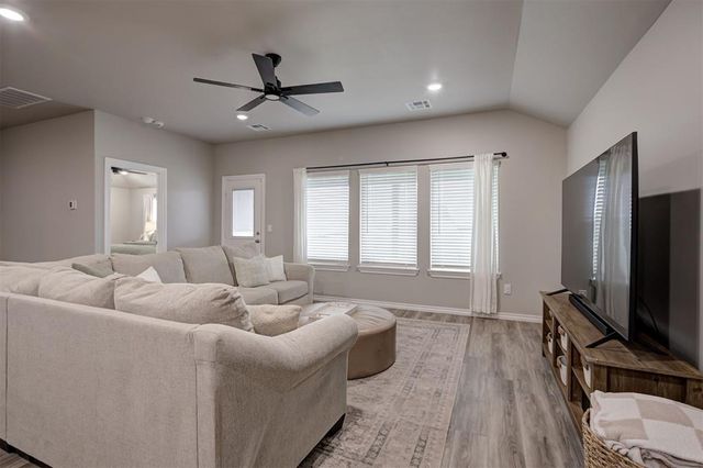 7505 NW 143rd Street, Oklahoma City, OK 73142