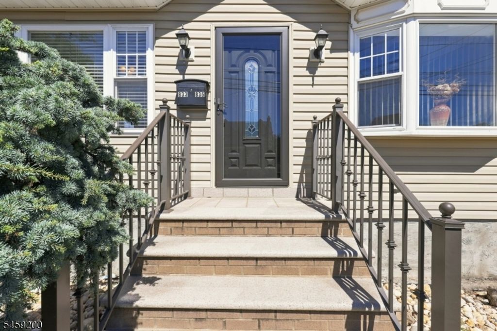 833 Livingston Rd, Elizabeth City, NJ 07208 — photo 2