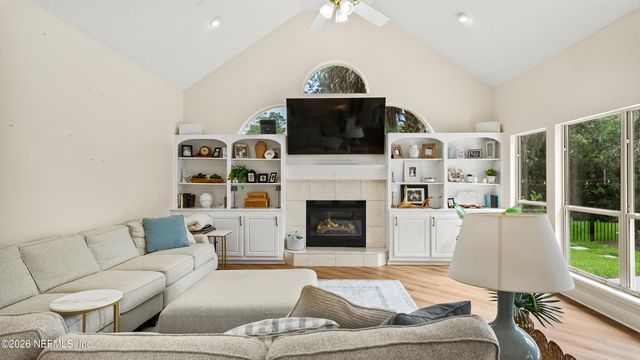 1372 WINDSOR HARBOR Drive, Jacksonville, FL 32225