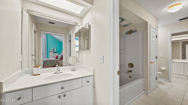 1372 WINDSOR HARBOR Drive, Jacksonville, FL 32225