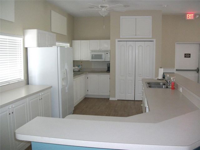 913 MICHELE CIRCLE, Dunedin, FL 34698