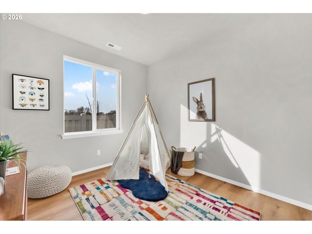 5204 Holly, Springfield, OR 97478