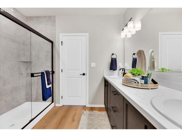 5204 Holly, Springfield, OR 97478