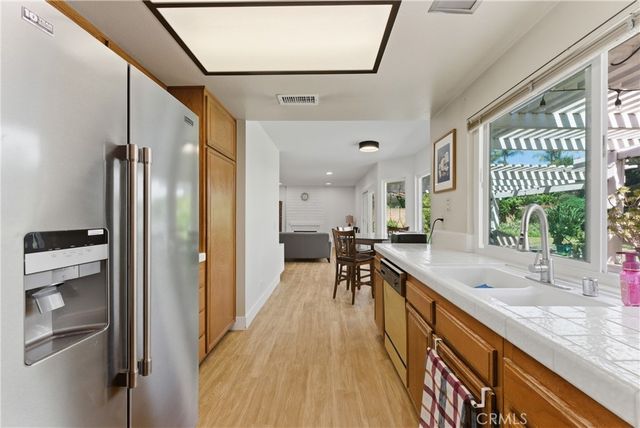 6 Blacksmith Circle, Pomona, CA 91766