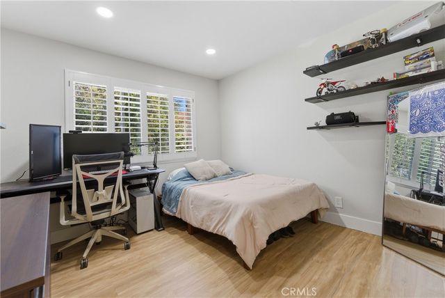 6 Blacksmith Circle, Pomona, CA 91766