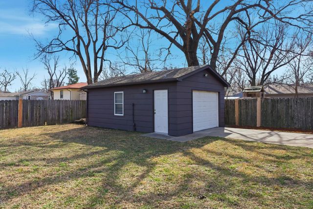 1214 N Sheridan Ave, Wichita, KS 67203