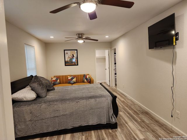 1138 SANTA ANNA, San Antonio, TX 78201