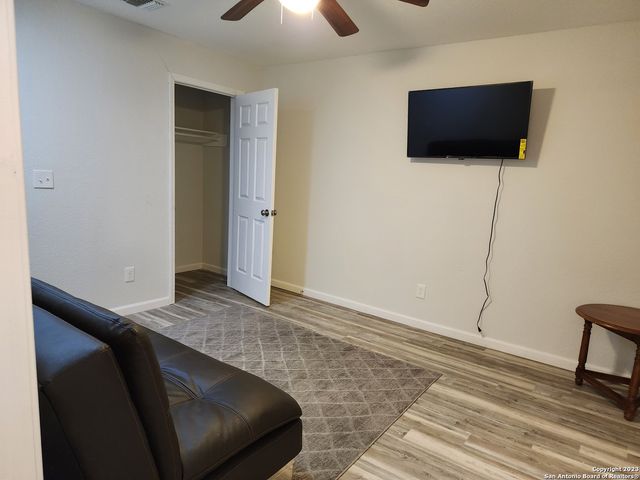 1138 SANTA ANNA, San Antonio, TX 78201