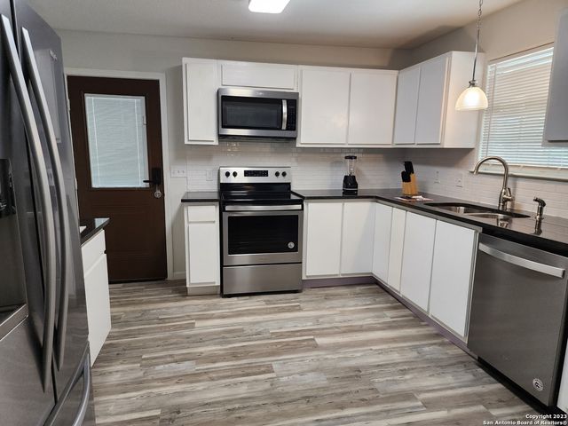 1138 SANTA ANNA, San Antonio, TX 78201