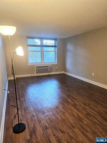 300 Main Street 310, Little Falls, NJ 07424