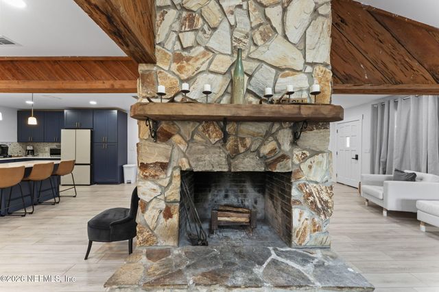 275 CHESWICK OAKS Avenue, Orange Park, FL 32073