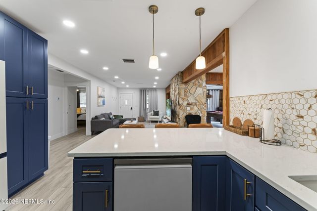 275 CHESWICK OAKS Avenue, Orange Park, FL 32073