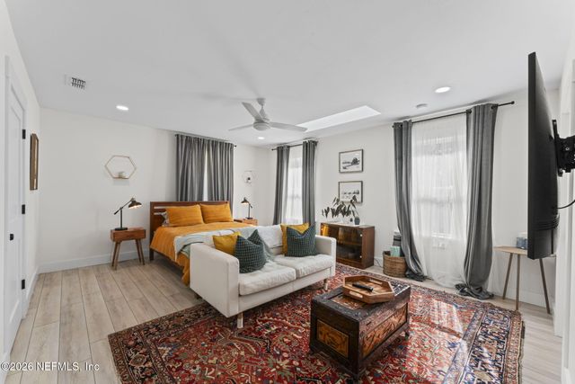 275 CHESWICK OAKS Avenue, Orange Park, FL 32073