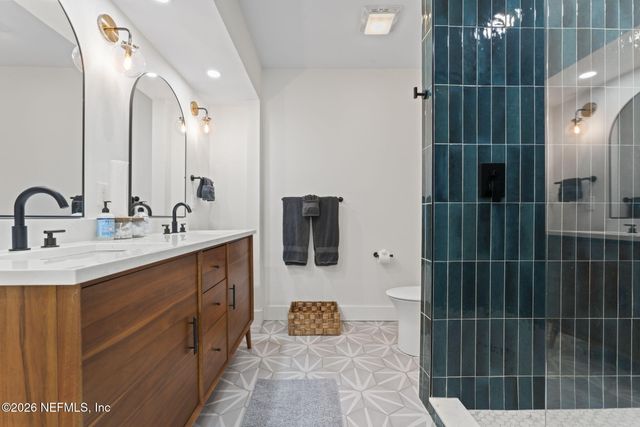 275 CHESWICK OAKS Avenue, Orange Park, FL 32073