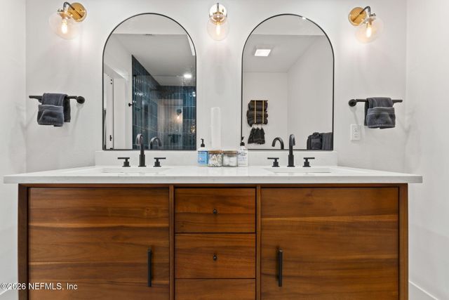 275 CHESWICK OAKS Avenue, Orange Park, FL 32073