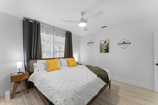 275 CHESWICK OAKS Avenue, Orange Park, FL 32073