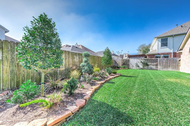 12102 Auburn Shores Court, Pearland, TX 77584