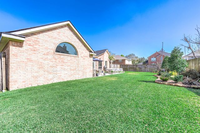 12102 Auburn Shores Court, Pearland, TX 77584