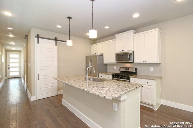 230 CLAREMONT AVE, San Antonio, TX 78209