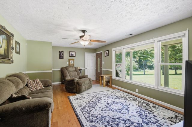 2837 Hopkins Bridge Rd, Lewisburg, TN 37091