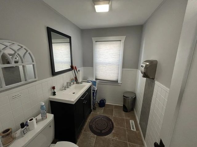 914-916 Belmont Ave, Springfield, MA 01108