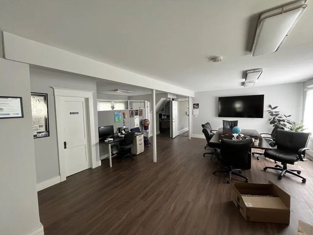 914-916 Belmont Ave, Springfield, MA 01108