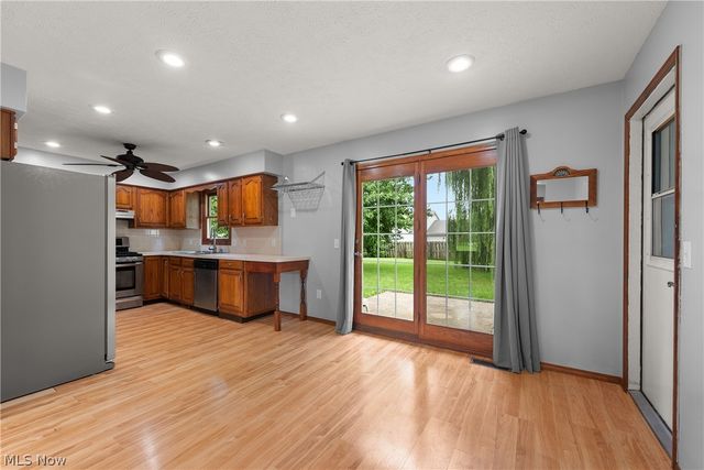 7404 Hidden Glen Drive, Amherst, OH 44001