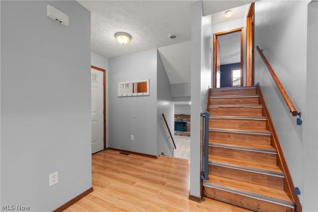 7404 Hidden Glen Drive, Amherst, OH 44001