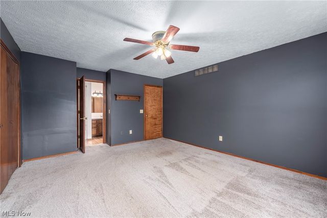 7404 Hidden Glen Drive, Amherst, OH 44001