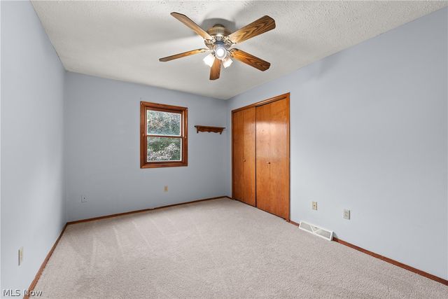 7404 Hidden Glen Drive, Amherst, OH 44001