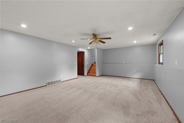 7404 Hidden Glen Drive, Amherst, OH 44001