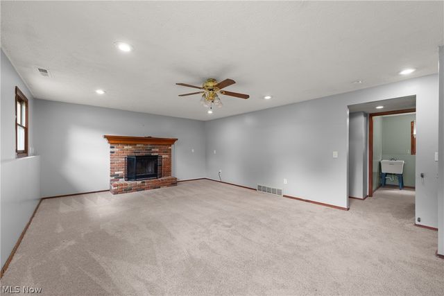 7404 Hidden Glen Drive, Amherst, OH 44001