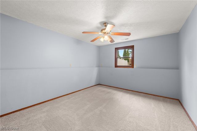 7404 Hidden Glen Drive, Amherst, OH 44001
