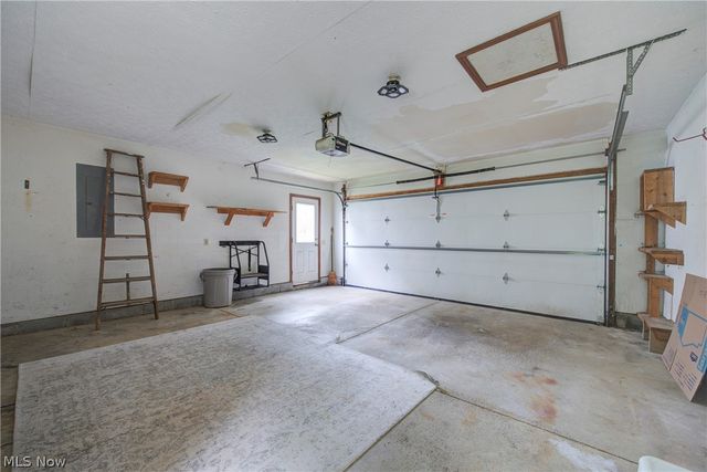 7404 Hidden Glen Drive, Amherst, OH 44001