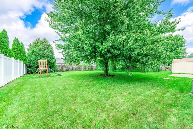 7404 Hidden Glen Drive, Amherst, OH 44001
