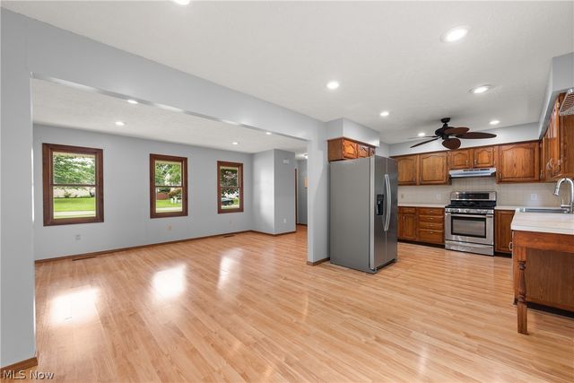 7404 Hidden Glen Drive, Amherst, OH 44001