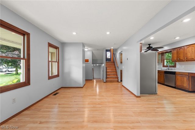 7404 Hidden Glen Drive, Amherst, OH 44001