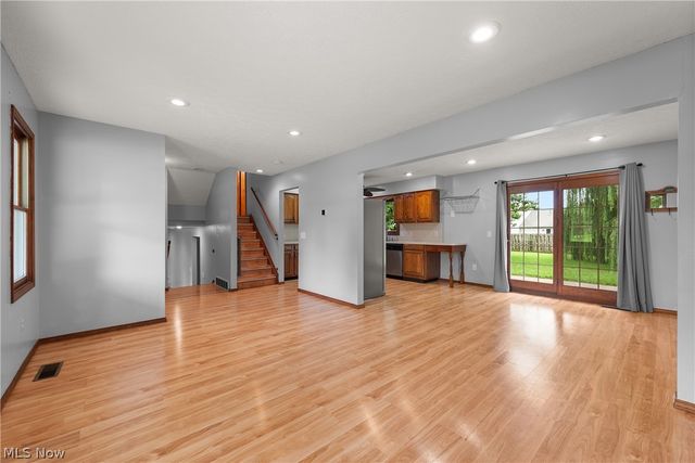7404 Hidden Glen Drive, Amherst, OH 44001