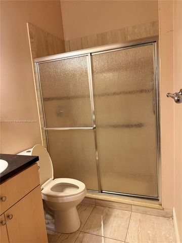 11248 SW 11th St, Pembroke Pines, FL 33025