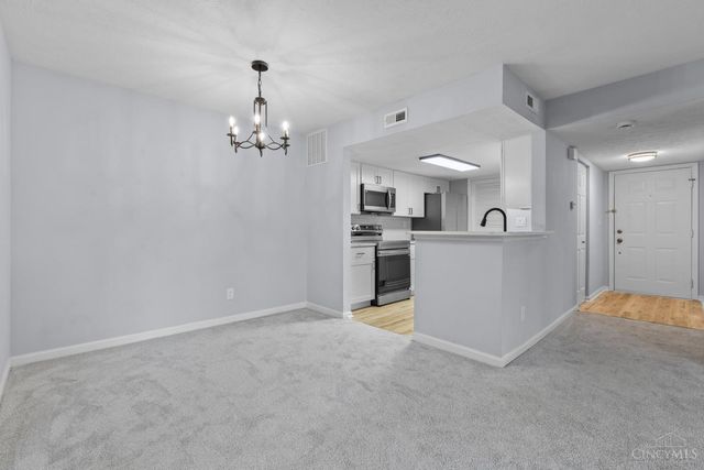 10555 Montgomery Road, Montgomery, OH 45242