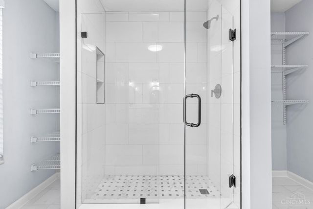 10555 Montgomery Road, Montgomery, OH 45242