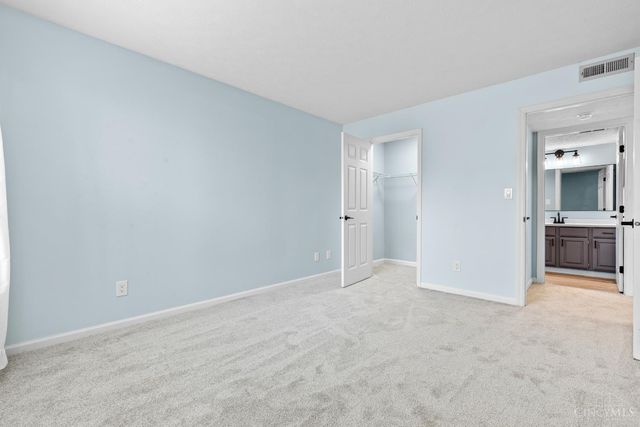 10555 Montgomery Road, Montgomery, OH 45242